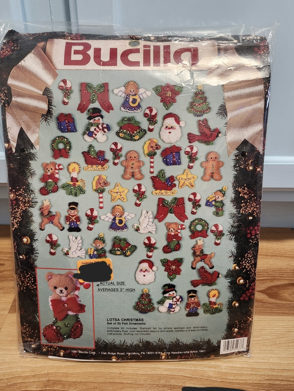 Bucilla 82934 Lotsa Christmas Jeweled Felt Appliqué Kit Makes 50 Ornaments